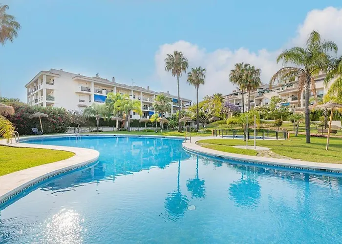 Flat -Puerto Banus -6 A 8 Persons-Pool-Parking
