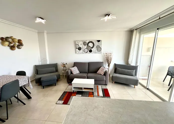 Flat -Puerto Banus -6 A 8 Persons-Pool-Parking