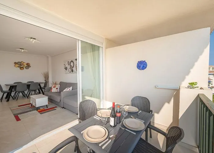 Flat -Puerto Banus -6 A 8 Persons-Pool-Parking